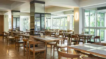 The Green Park Resort