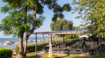 THE HOLIDAY RESORT