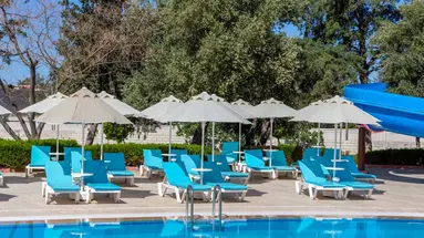 THE HOLIDAY RESORT