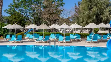 THE HOLIDAY RESORT