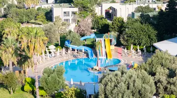 THE HOLIDAY RESORT
