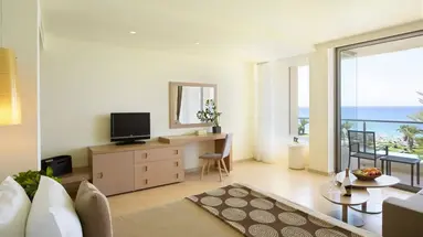 THE IXIAN GRAND & ALL SUITES