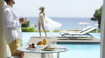 THE IXIAN GRAND & ALL SUITES