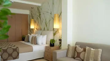 THE IXIAN GRAND & ALL SUITES