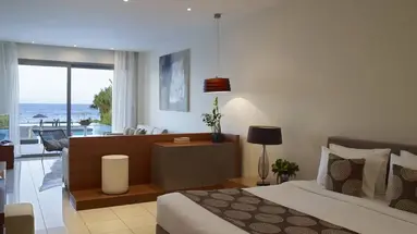THE IXIAN GRAND & ALL SUITES