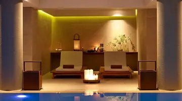 THE IXIAN GRAND & ALL SUITES