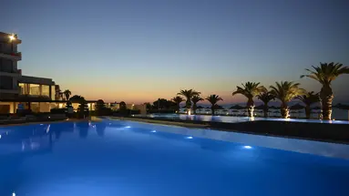 THE IXIAN GRAND & ALL SUITES