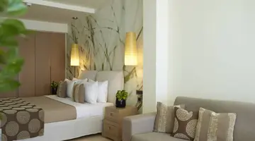 THE IXIAN GRAND & ALL SUITES