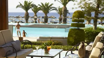 THE IXIAN GRAND & ALL SUITES