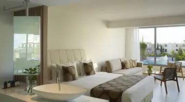 THE IXIAN GRAND & ALL SUITES