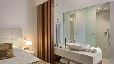 THE IXIAN GRAND & ALL SUITES