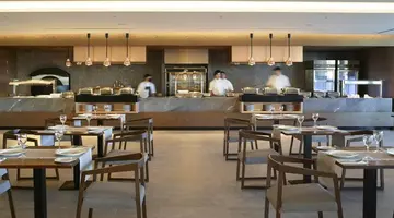 THE IXIAN GRAND & ALL SUITES