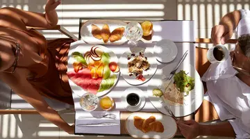 THE IXIAN GRAND & ALL SUITES