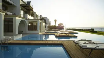 THE IXIAN GRAND & ALL SUITES