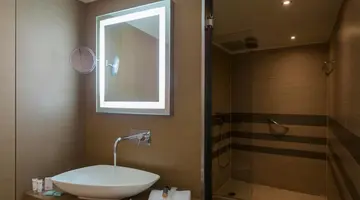 The Ixian Grand and All Suites