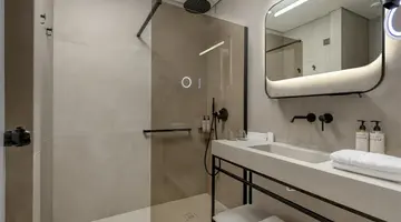 The Ixian Grand and All Suites