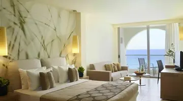 The Ixian Grand and All Suites