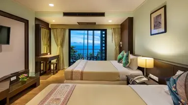 THE JOMTIEN TWELVE