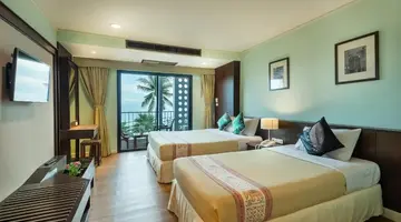 THE JOMTIEN TWELVE
