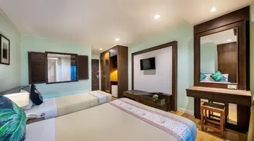 THE JOMTIEN TWELVE