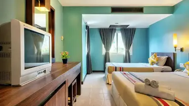 THE JOMTIEN TWELVE