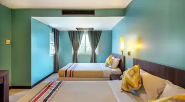 THE JOMTIEN TWELVE