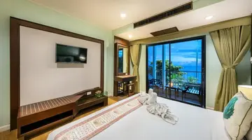 THE JOMTIEN TWELVE