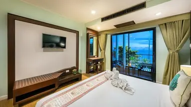 THE JOMTIEN TWELVE