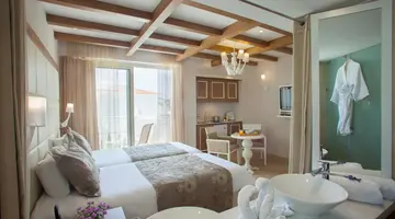 THE KING JASON PAPHOS DESIGNED FOR ADULTS