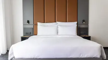 The Londoner Hotel St. Julian s
