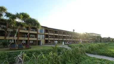 THE LONG BEACH RESORT