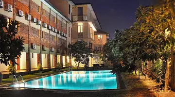 THE LONG BEACH RESORT
