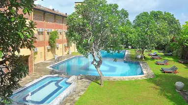 THE LONG BEACH RESORT