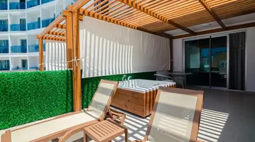 THE LUMOS DELUXE RESORT HOTEL & SPA