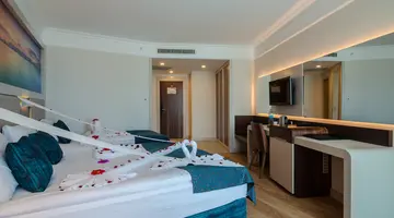 THE LUMOS DELUXE RESORT HOTEL & SPA