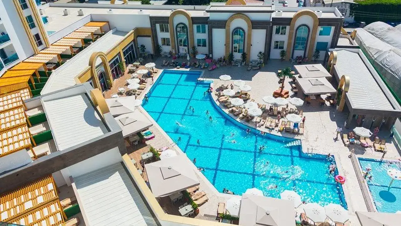 THE LUMOS DELUXE RESORT & SPA HOTEL