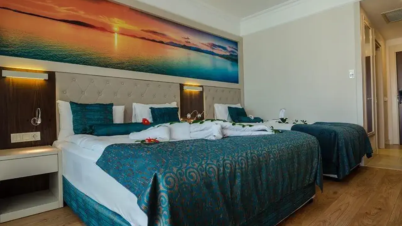 THE LUMOS DELUXE RESORT & SPA HOTEL