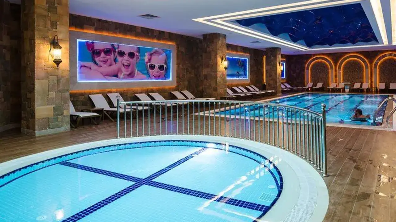 THE LUMOS DELUXE RESORT & SPA HOTEL