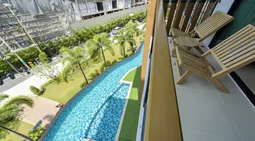 THE LUNAR PATONG