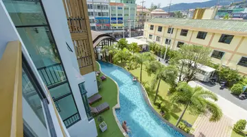 THE LUNAR PATONG