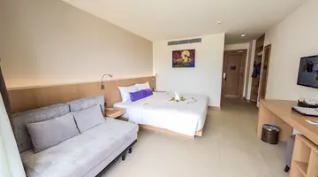 THE LUNAR PATONG