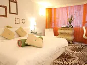The Luxe Manor