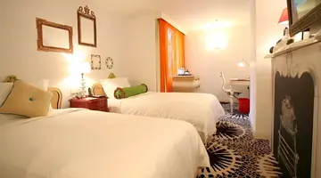 The Luxe Manor