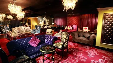 The Luxe Manor