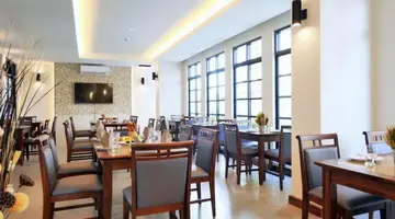 THE MANGROVE HOTEL
