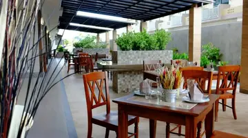 THE MANGROVE HOTEL