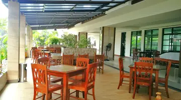 THE MANGROVE HOTEL
