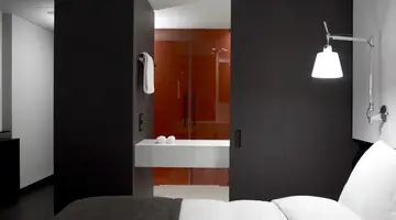 The Met Hotel