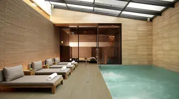 The Met Hotel