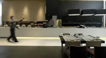 The Met Hotel